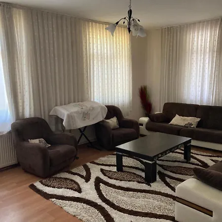 Dom wakacyjny Havuz Imkani Sunan Doga Ile Ic Ice Bir Ev Aksu (Antalya)