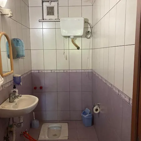 Havuz Imkani Sunan Doga Ile Ic Ice Bir Ev Aksu (Antalya)